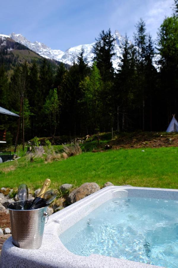 Chamonix Large Chalet, Sleeps 12, 200M2, 5 Bedroom, 4 Bathroom, Garden, Jacuzzi, Sauna Exterior photo